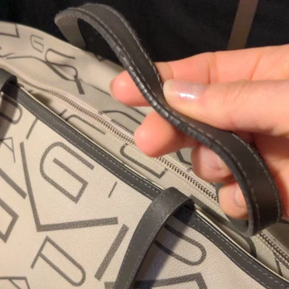 Via Spiga Gray Logo Zip Top Tote Bag Coated Canvas Leather Straps HP 3-28-25